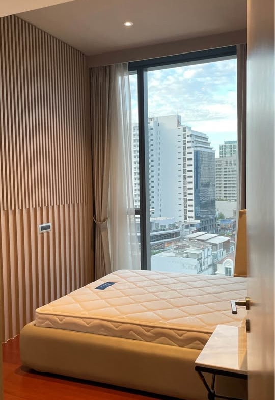 Luxury 2-bed 2-bath 83 sqm condo at Khun by Yoo, Thonglor. Fully furnished, prime location. For rent at 90,000 THB/month. Contact us for a viewing today!