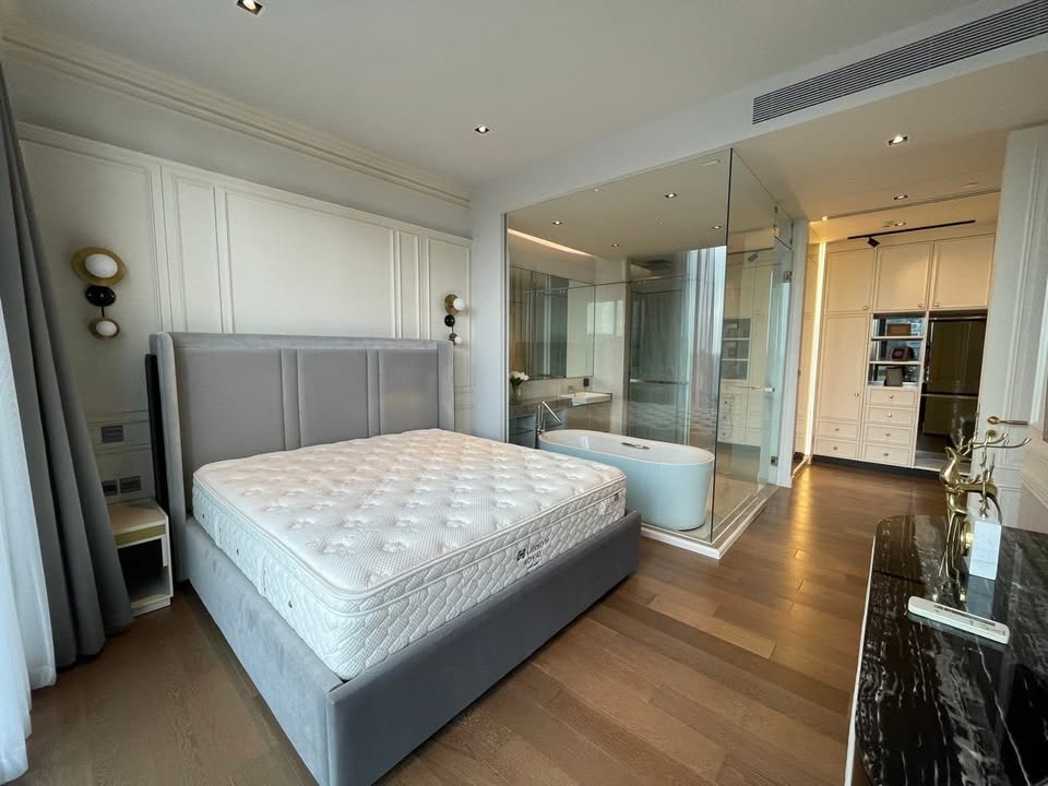 2-Bedroom, 2-Bathroom Condo at Kraam Sukhumvit 26, 121.4 sqm, For Rent ฿150,000/month, Near BTS Phrom Phong, Luxury Living with City Views