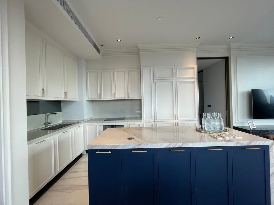 2-Bedroom, 2-Bathroom Condo at Kraam Sukhumvit 26, 121.4 sqm, For Rent ฿150,000/month, Near BTS Phrom Phong, Luxury Living with City Views