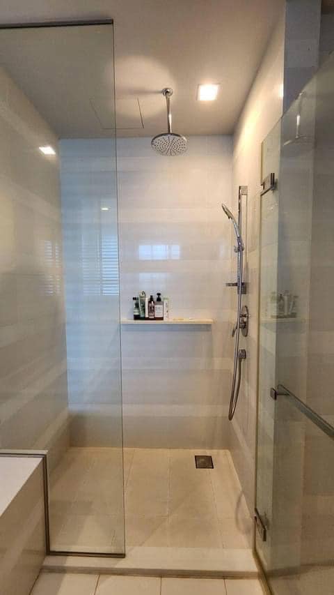 Luxury 2-bed, 2-bath duplex 86 sqm condo at Keyne by Sansiri, next to BTS Thonglor. High floor, fully furnished. For rent ฿58,000/month. Contact us today!