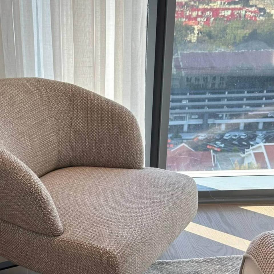 2-Bed, 3-Bath, 154 sqm Condo at Scope Langsuan for Rent, 390K THB/month, 5-min Walk to Chidlom BTS