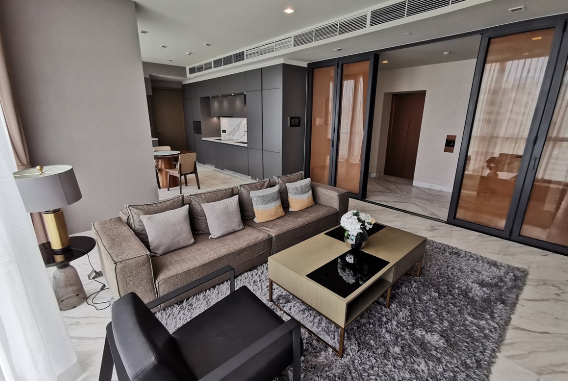 Luxury 2-bed, 3-bath 125 sqm condo at The Monument Thonglor. Pet-friendly, high floor, world-class amenities. For rent at ฿150,000/month. Contact us today!