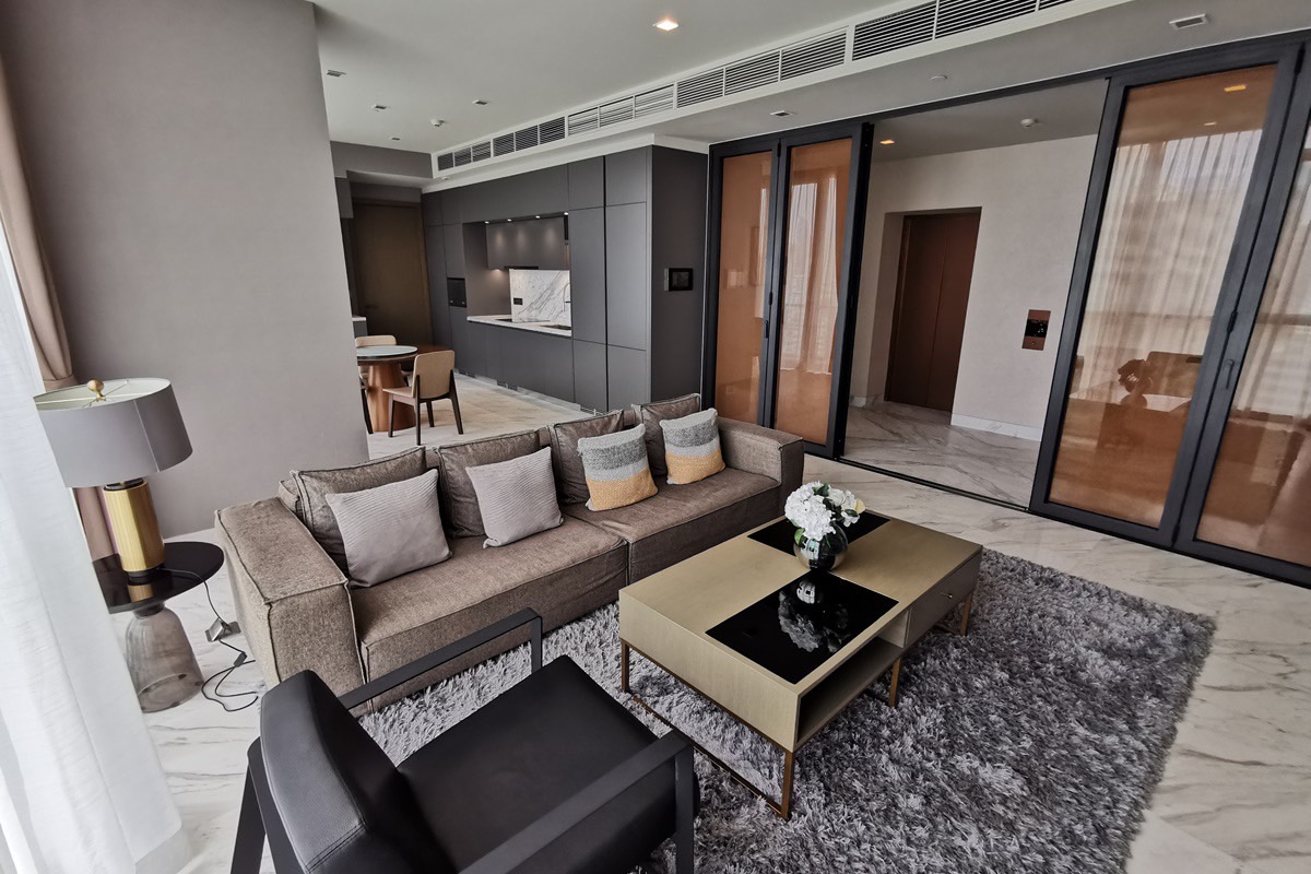 Luxury 2-bed, 3-bath 125 sqm condo at The Monument Thonglor. Pet-friendly, high floor, world-class amenities. For rent at ฿150,000/month. Contact us today!