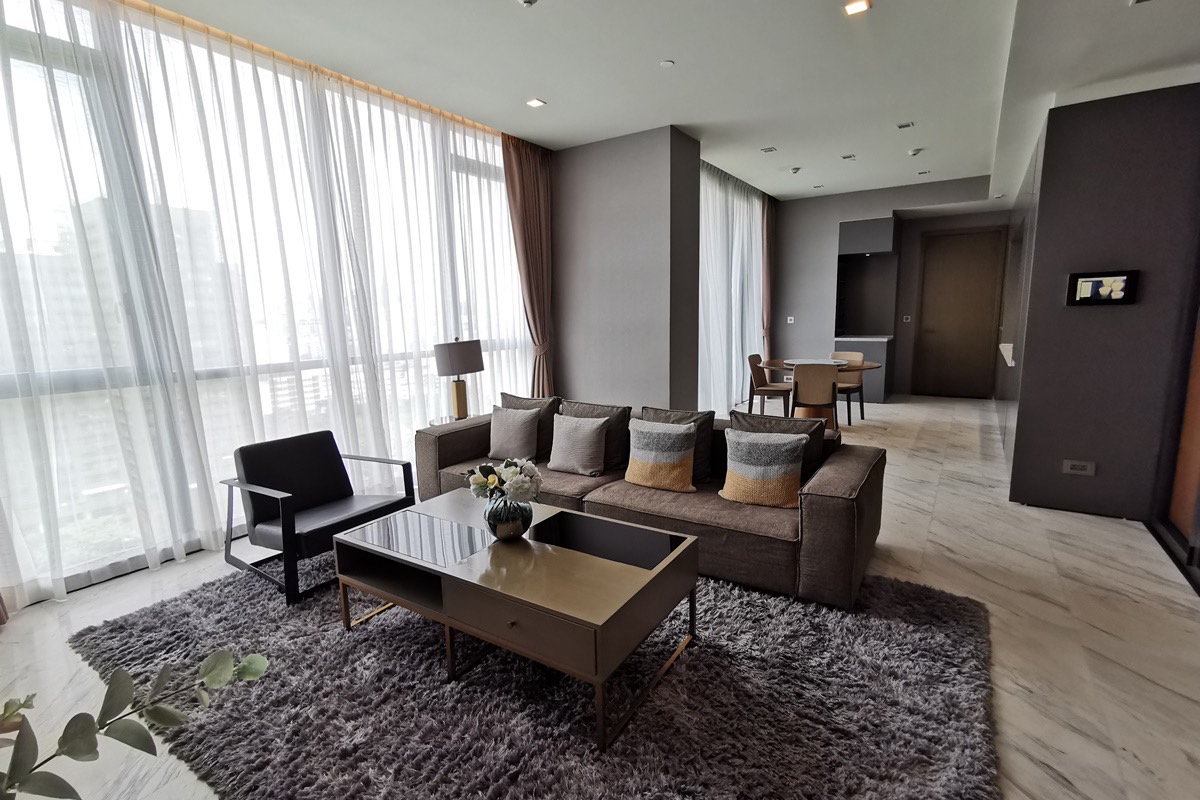 Luxury 2-bed, 3-bath 125 sqm condo at The Monument Thonglor. Pet-friendly, high floor, world-class amenities. For rent at ฿150,000/month. Contact us today!