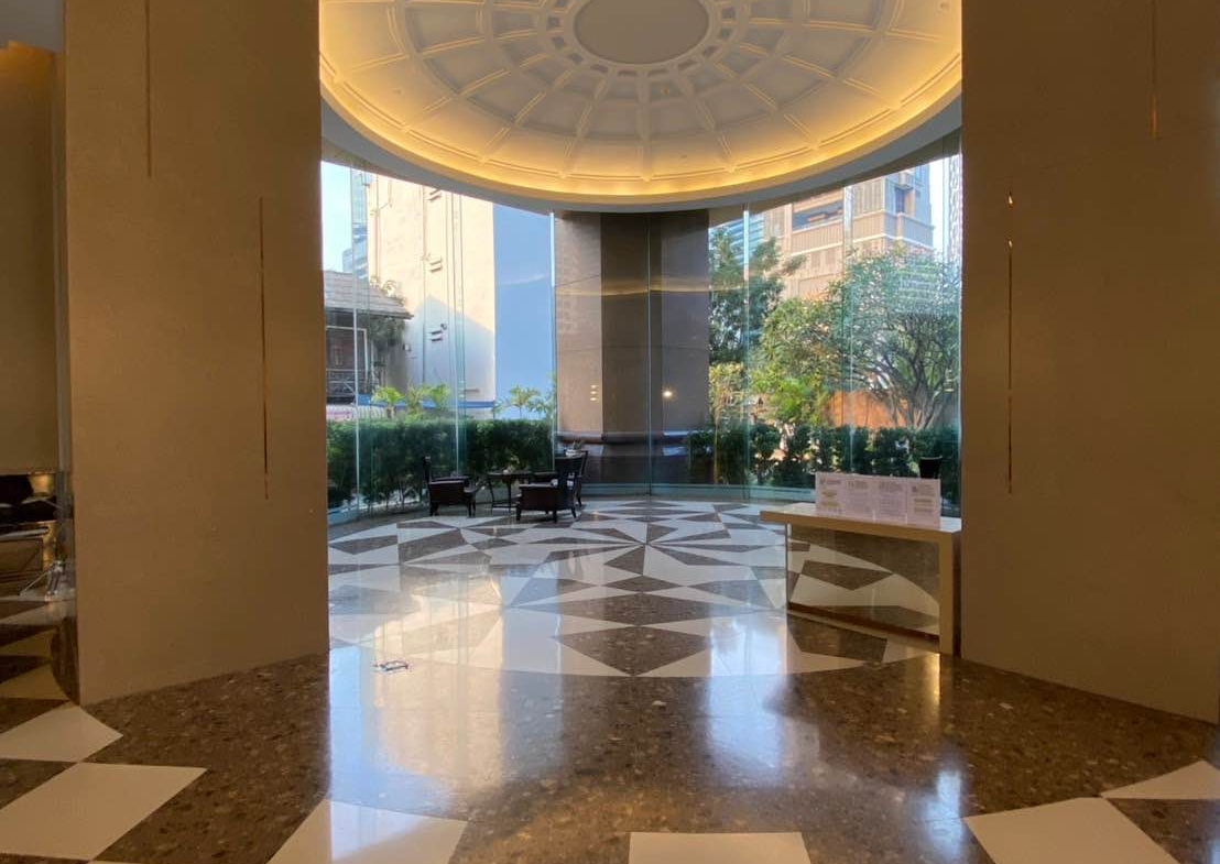 Luxury duplex 2-bed, 2-bath 120 sqm condo at The Empire Place, Sathorn. Pet-friendly, near BTS Chong Nonsi. For rent at ฿60,000/month. Contact us today!