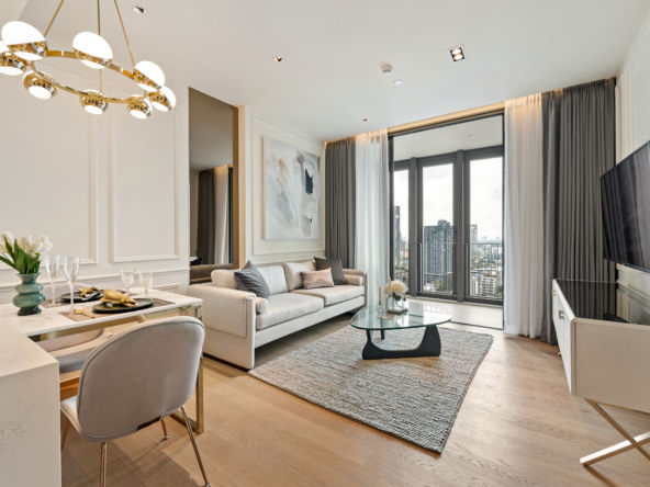 Luxury 1-bed, 1-bath condo for rent (67,500 THB/month) or sale (18.3M THB) at BEATNIQ Sukhumvit 32. High floor, city views, top-tier facilities. Near BTS Thonglor.