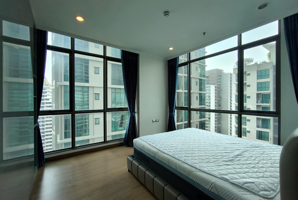 2-Bed, 2-Bath, 77 sqm Condo at Supalai Oriental Sukhumvit 39 for Rent 60,000 THB, Near BTS Phrom Phong, Luxurious Living in Central Bangkok.