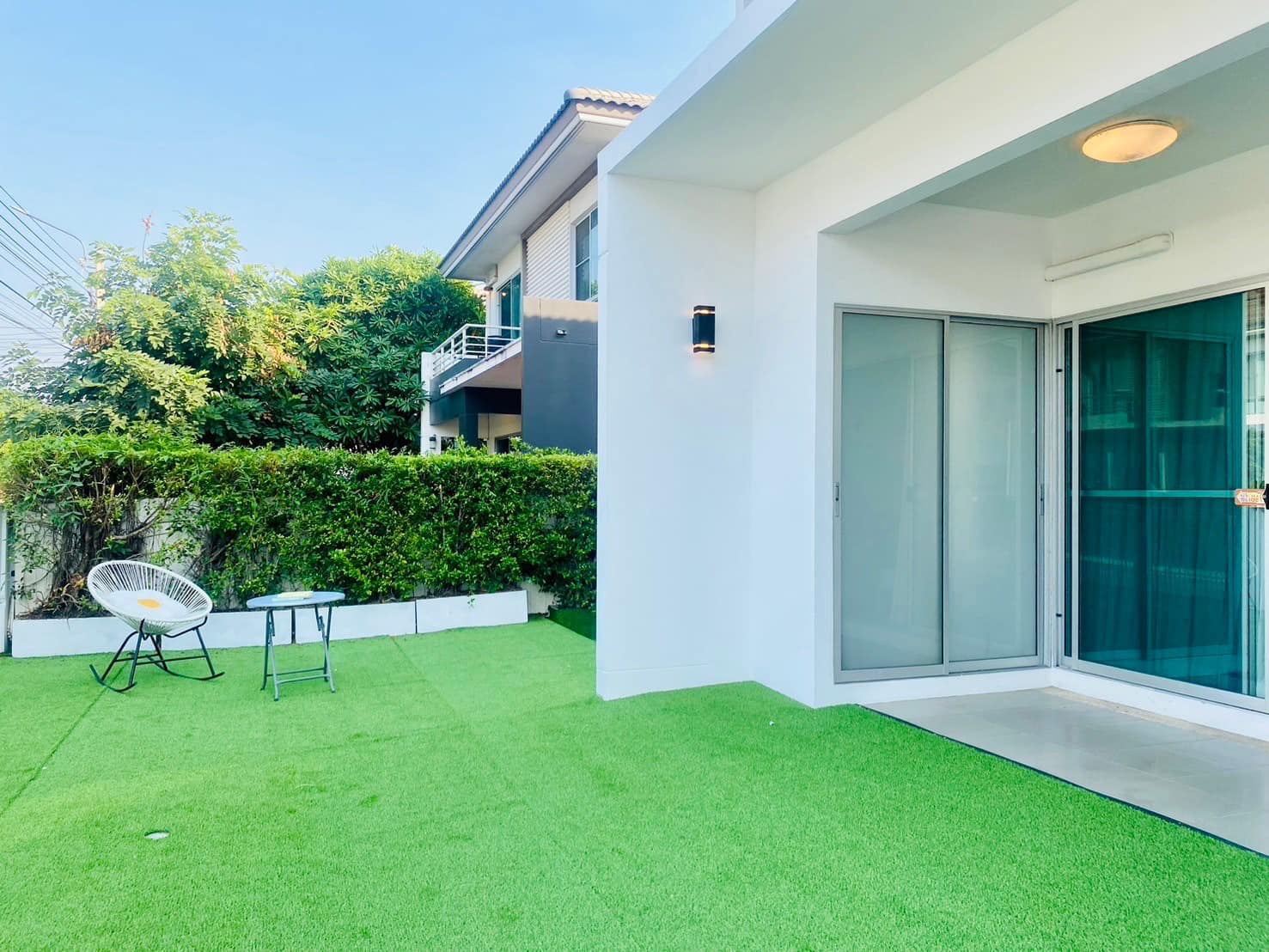 Spacious 3-bed, 4-bath detached house for rent in Bangna, 220 sqm, newly renovated with full furnishings. Located in Siwalee Bangna project. Rent: 39,500 THB/month.