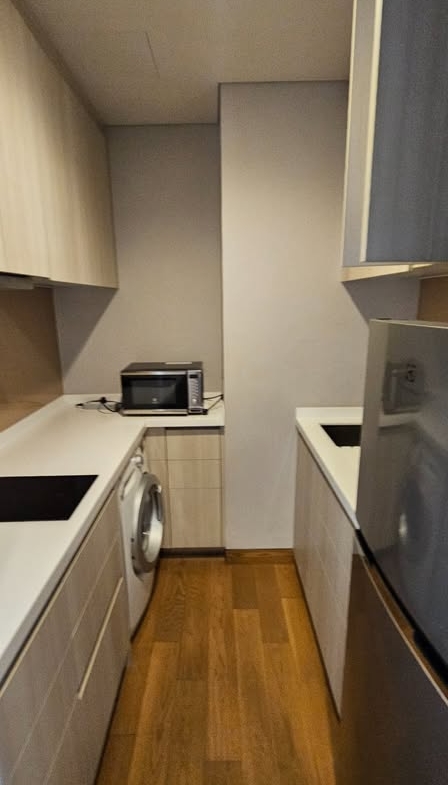 2-Bed, 1-Bath, 54 sqm Condo at The Lumpini 24 for Rent, 40K THB, Near Phrom Phong BTS, Fully Furnished, Modern Living in Sukhumvit 24, Bangkok