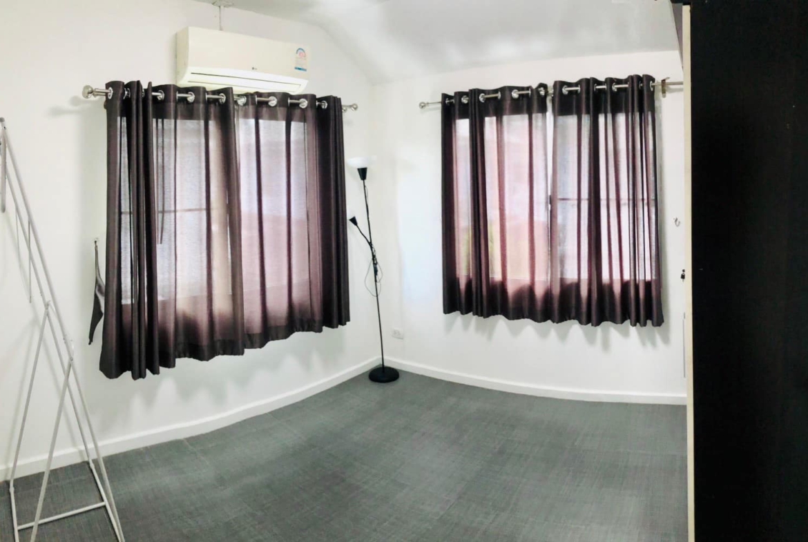 Spacious 3-bed, 4-bath detached house for rent in Bangna, 220 sqm, newly renovated with full furnishings. Located in Siwalee Bangna project. Rent: 39,500 THB/month.