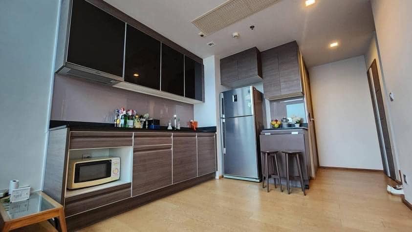 Luxury 2-bed, 2-bath duplex 86 sqm condo at Keyne by Sansiri, next to BTS Thonglor. High floor, fully furnished. For rent ฿58,000/month. Contact us today!
