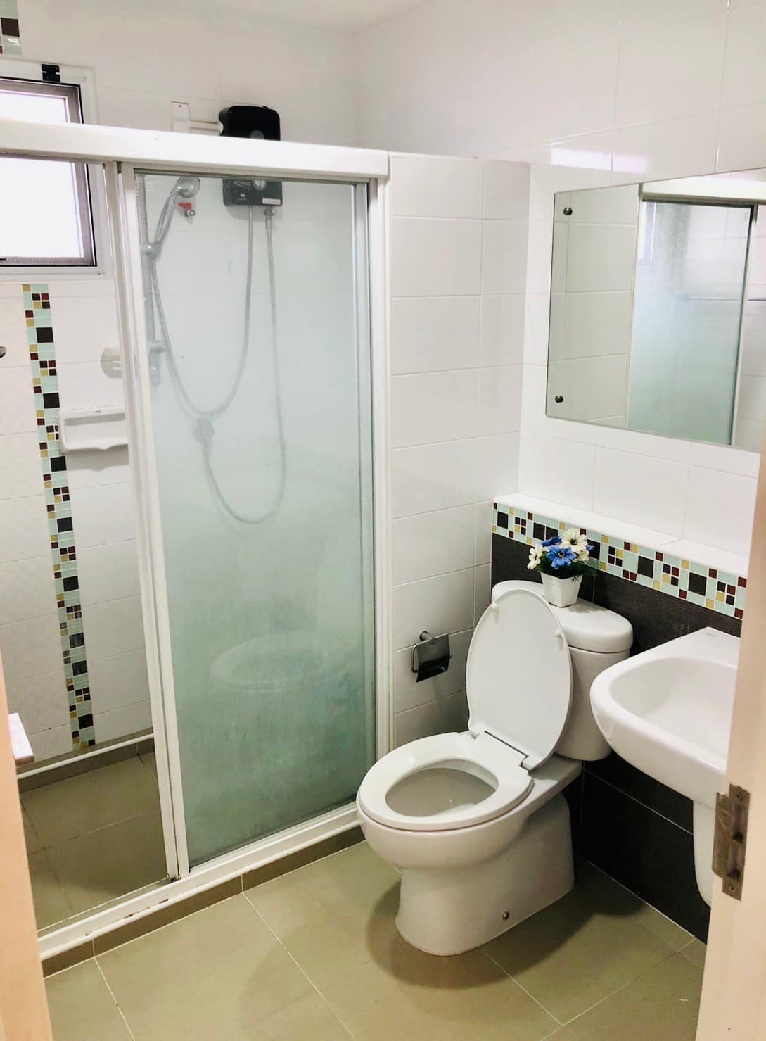 Spacious 3-bed, 4-bath detached house for rent in Bangna, 220 sqm, newly renovated with full furnishings. Located in Siwalee Bangna project. Rent: 39,500 THB/month.