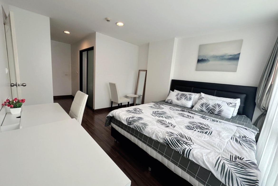 2-Bedroom, 2-Bathroom Condo, 70 sqm at D65 Sukhumvit Soi 65, Near Ekkamai BTS, For Rent 30,000 THB/month