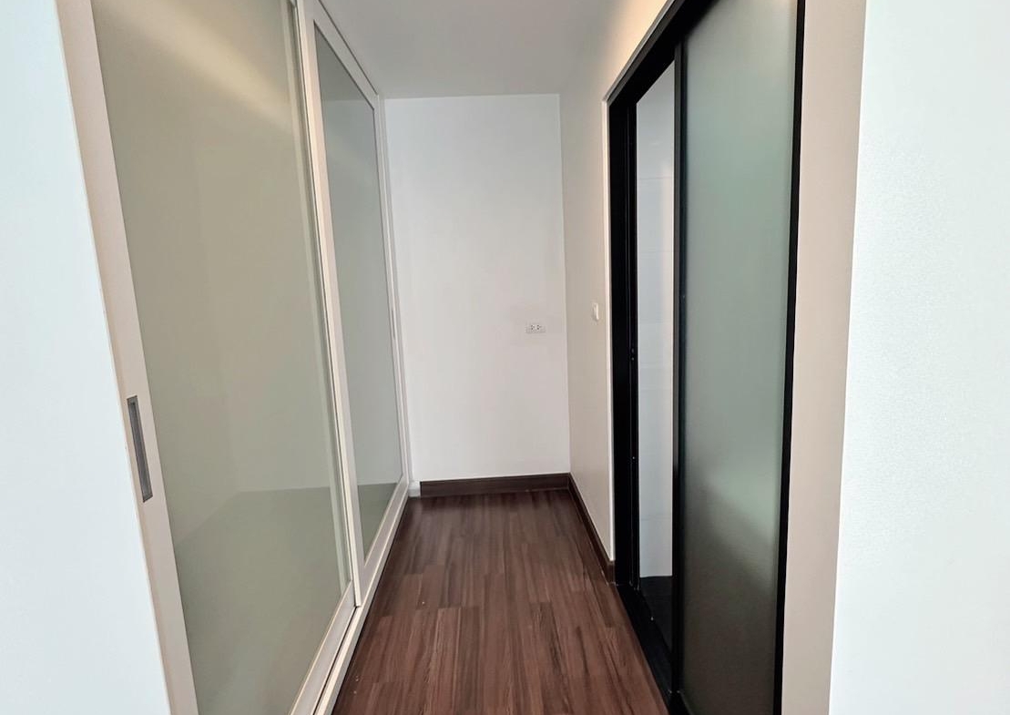 2-Bedroom, 2-Bathroom Condo, 70 sqm at D65 Sukhumvit Soi 65, Near Ekkamai BTS, For Rent 30,000 THB/month