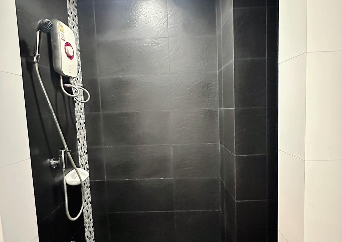 2-Bedroom, 2-Bathroom Condo, 70 sqm at D65 Sukhumvit Soi 65, Near Ekkamai BTS, For Rent 30,000 THB/month