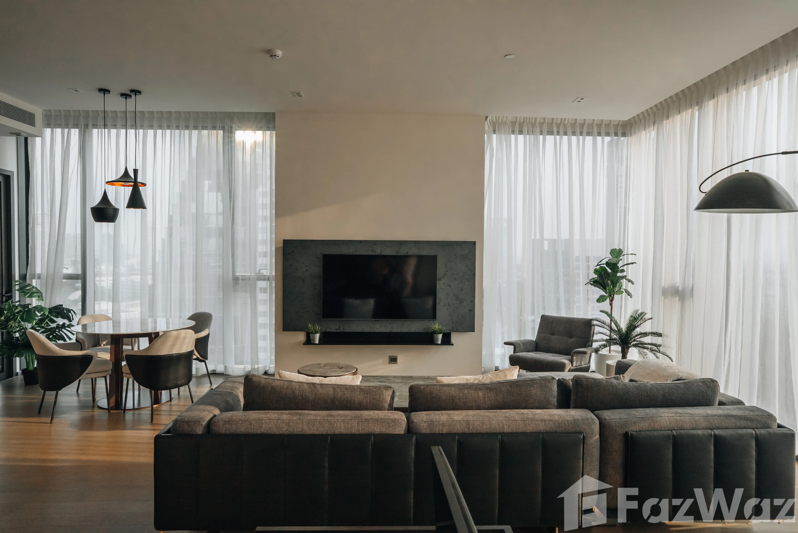 "Luxurious 2BR, 2BA Condo at The Strand Thonglor, 90 sqm, for sale at ฿39,900,000. Prime location near BTS Thonglor, with top-notch amenities. Contact today!"