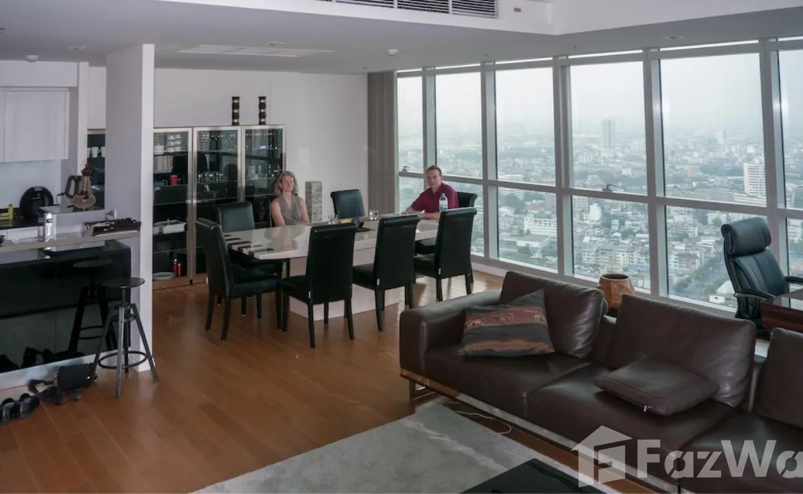 Luxurious 2-bedroom, 2-bathroom condo at The Residences at Mandarin Oriental, Bangkok. 128sqm, stunning river views. For sale ฿70M or rent ฿250K/month.