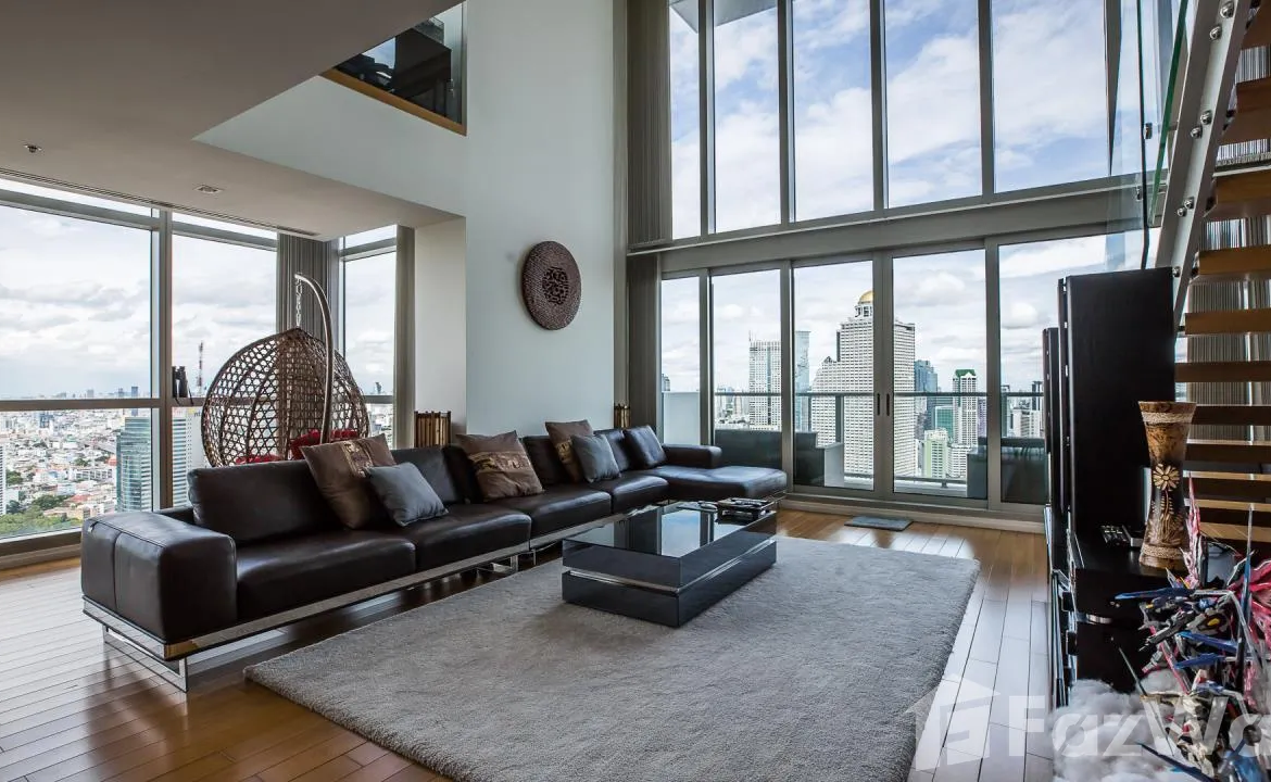Luxurious 2-bedroom, 2-bathroom condo at The Residences at Mandarin Oriental, Bangkok. 128sqm, stunning river views. For sale ฿70M or rent ฿250K/month.