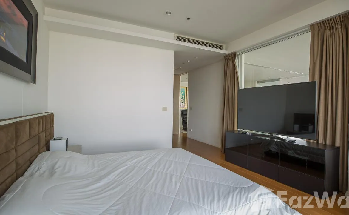 Luxurious 2-bedroom, 2-bathroom condo at The Residences at Mandarin Oriental, Bangkok. 128sqm, stunning river views. For sale ฿70M or rent ฿250K/month.