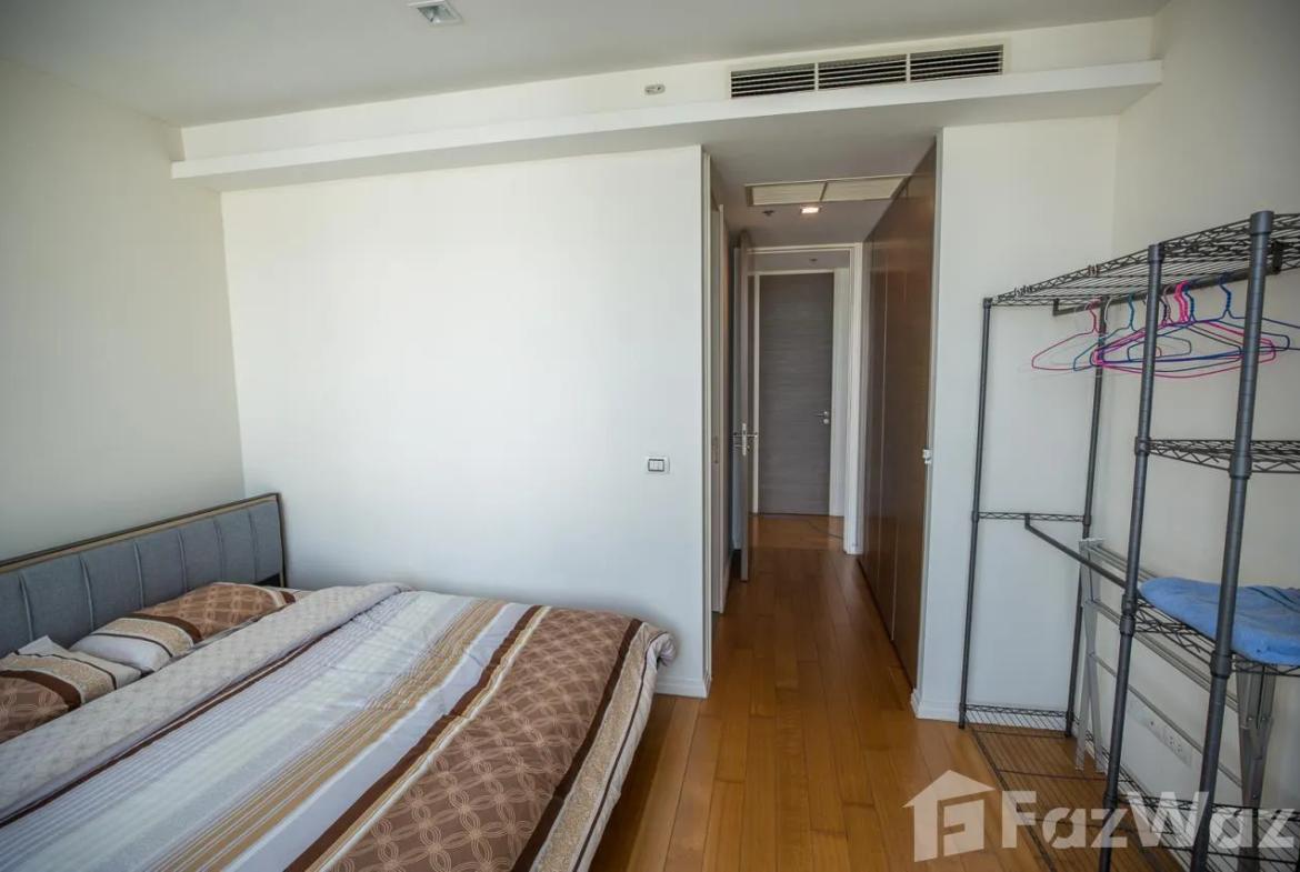 Luxurious 2-bedroom, 2-bathroom condo at The Residences at Mandarin Oriental, Bangkok. 128sqm, stunning river views. For sale ฿70M or rent ฿250K/month.