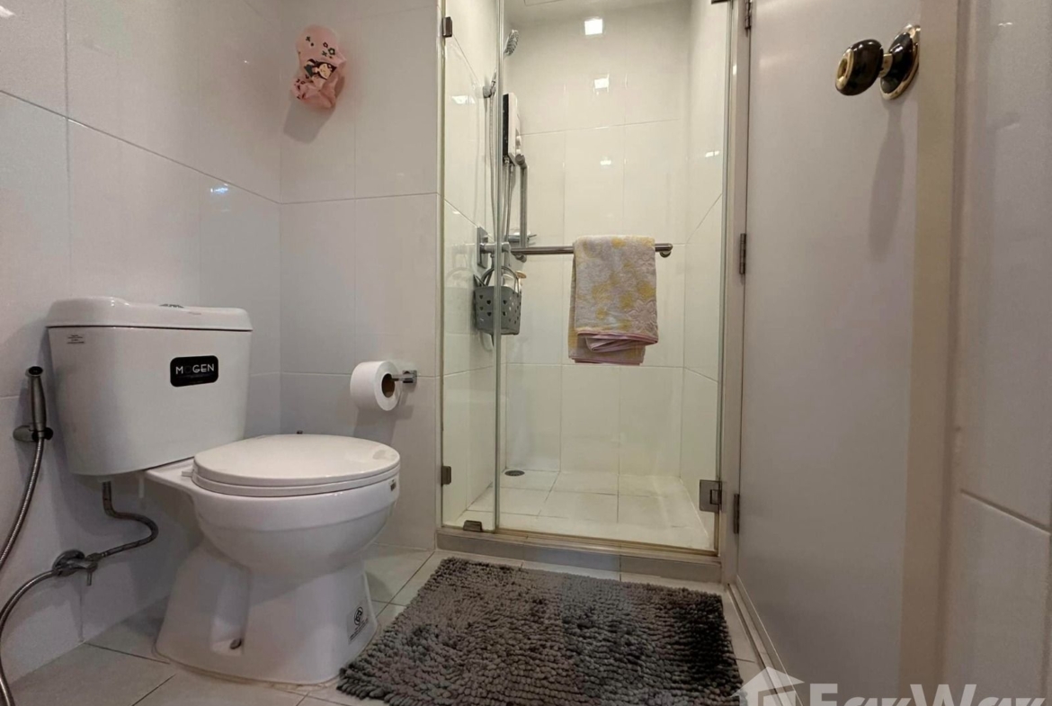 Modern 2-bed, 2-bath, 44.81 sqm condo at Condolette Pixel Sathorn for sale at ฿5.4M. Prime location near MRT Lumphini, fully furnished, and move-in ready.