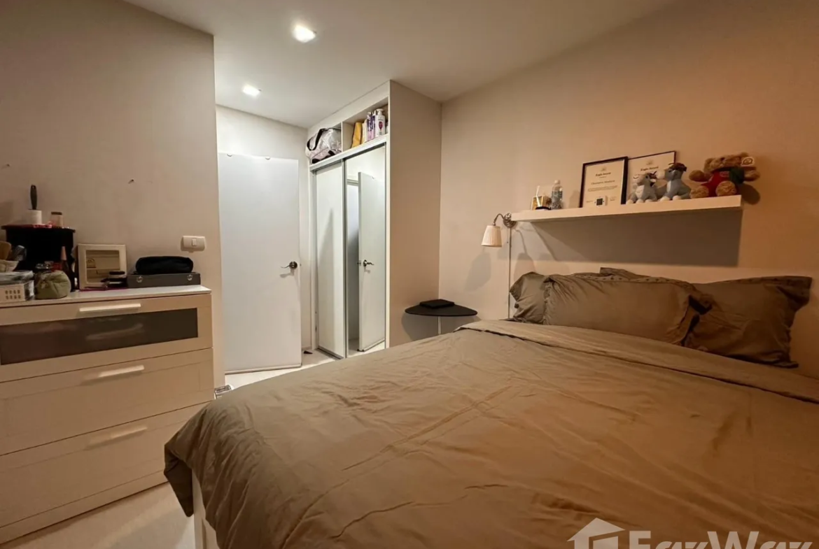Modern 2-bed, 2-bath, 44.81 sqm condo at Condolette Pixel Sathorn for sale at ฿5.4M. Prime location near MRT Lumphini, fully furnished, and move-in ready.