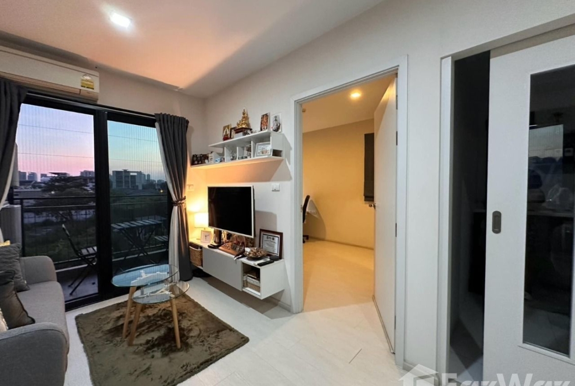 Modern 2-bed, 2-bath, 44.81 sqm condo at Condolette Pixel Sathorn for sale at ฿5.4M. Prime location near MRT Lumphini, fully furnished, and move-in ready.