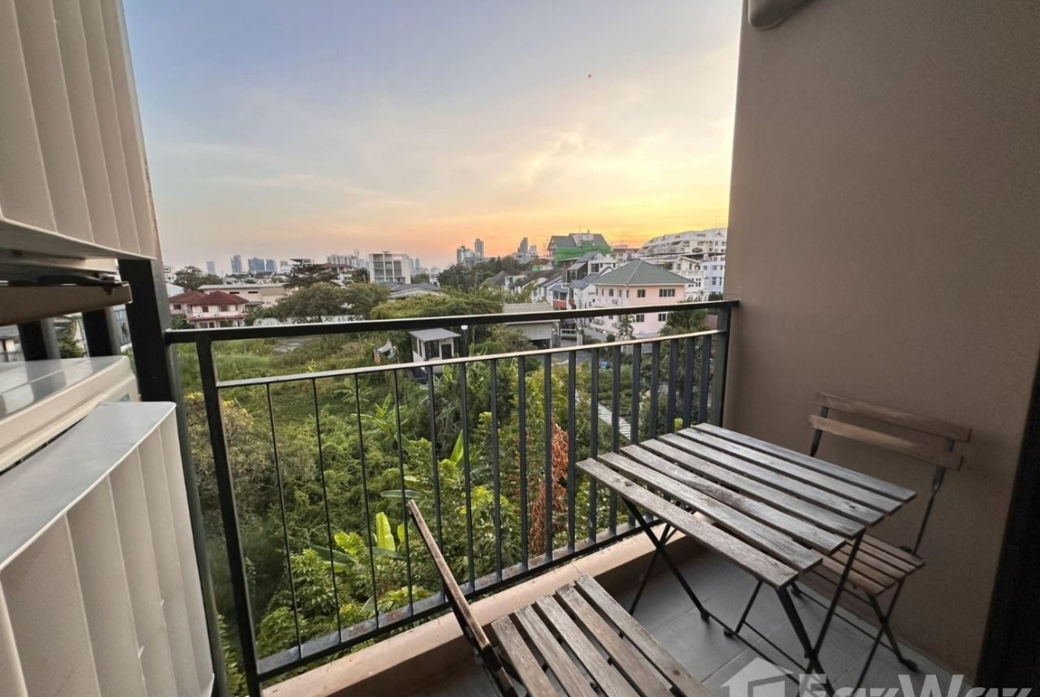 Modern 2-bed, 2-bath, 44.81 sqm condo at Condolette Pixel Sathorn for sale at ฿5.4M. Prime location near MRT Lumphini, fully furnished, and move-in ready.