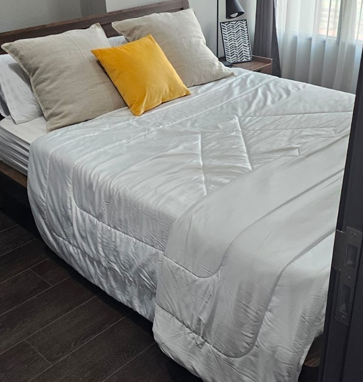 Modern 1-bed, 1-bath, 31 sqm condo at C Ekkamai for sale at ฿4.4M. Prime Ekkamai location with top-tier amenities, pool, gym, and easy access to BTS.