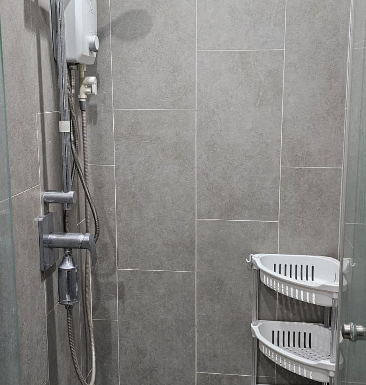 Modern 1-bed, 1-bath, 31 sqm condo at C Ekkamai for sale at ฿4.4M. Prime Ekkamai location with top-tier amenities, pool, gym, and easy access to BTS.