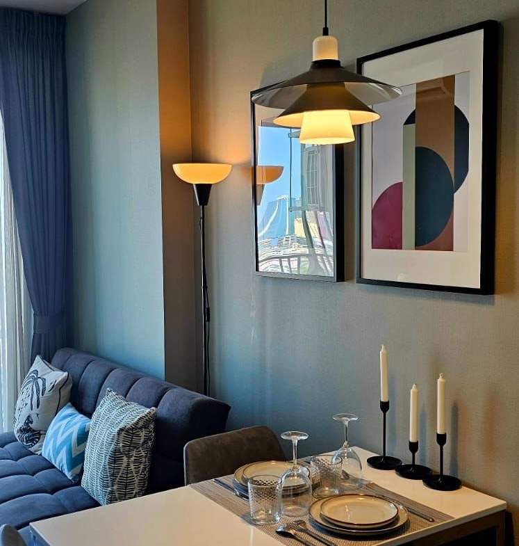 Modern 1-bed, 1-bath, 31 sqm condo at C Ekkamai for sale at ฿4.4M. Prime Ekkamai location with top-tier amenities, pool, gym, and easy access to BTS.