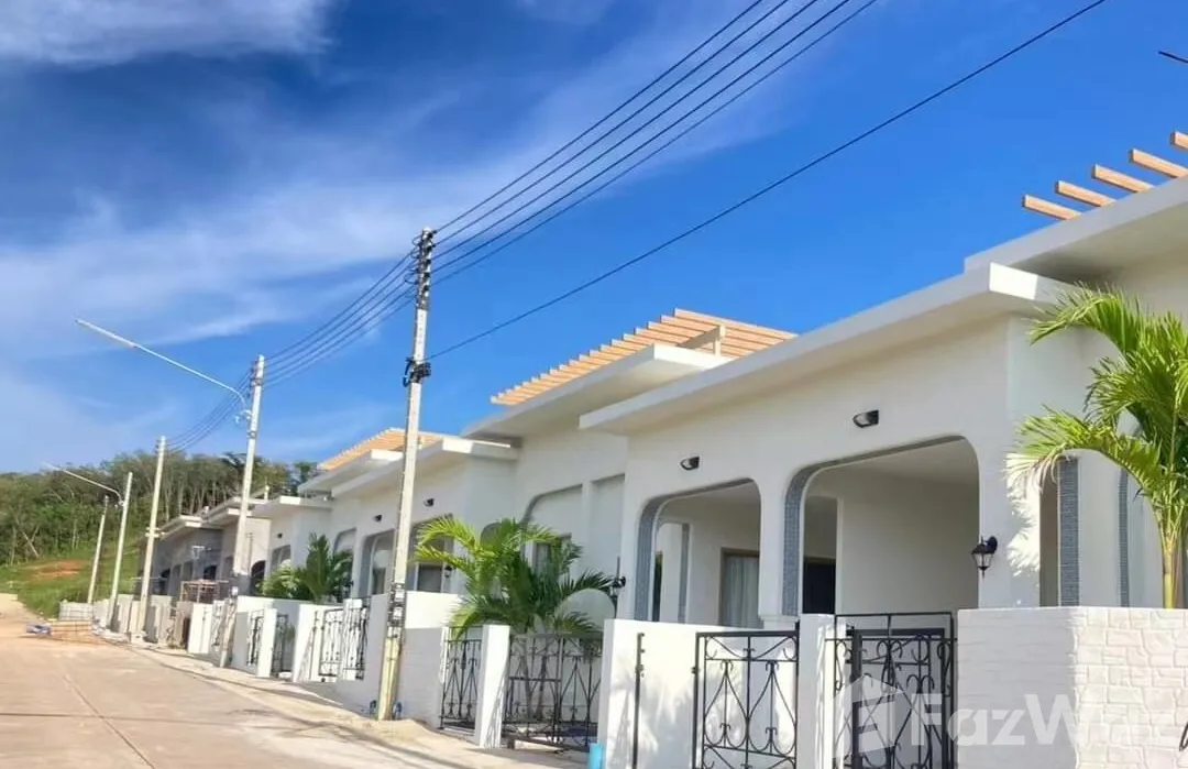 Luxury 6-bed, 6-bath beachfront villa at The Cape Residences, Phuket. 3,920 sqm of elegance with infinity pool, private beach & world-class amenities. ฿506M.