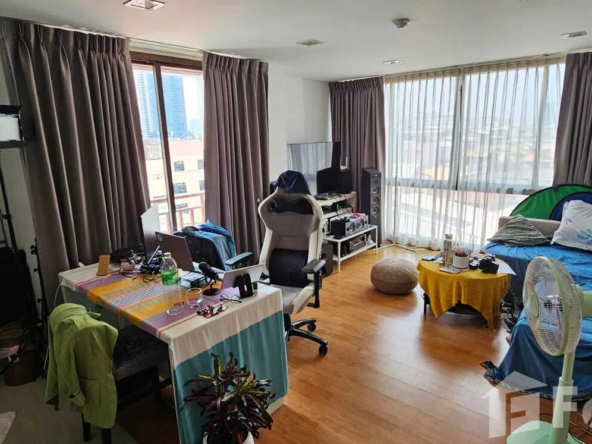 "1-Bedroom, 1-Bathroom condo at XVI The Sixteen, 43 sqm, for sale at ฿4.6M. Prime location, fully furnished, and 300m from Queen Sirikit MRT. A must-see!"
