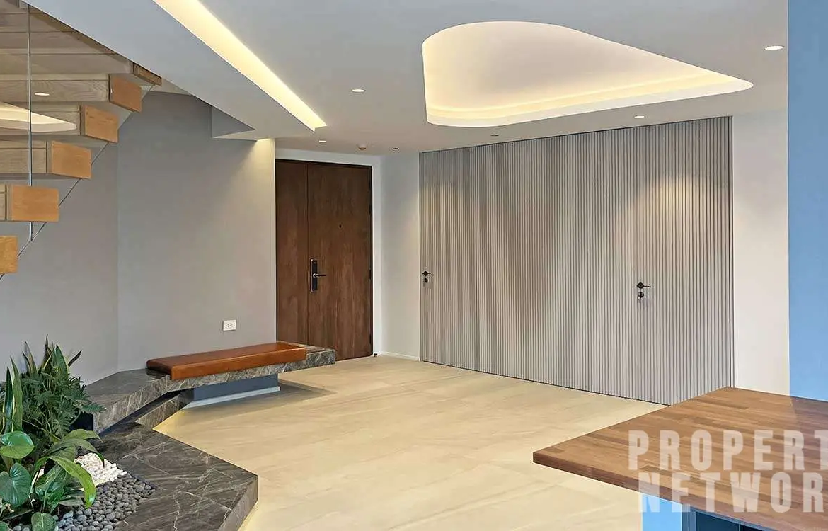 2-Bed, 3-Bath, 300 sqm Condo for Sale at Crystal Garden, Sukhumvit – ฿56,000,000, Near BTS Nana Station