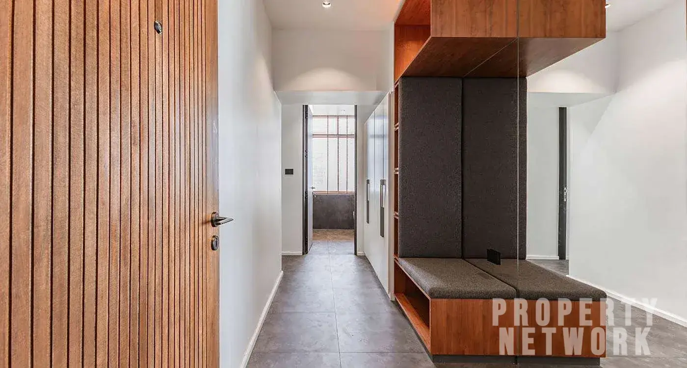 1-Bed, 2-Bath, 129 sqm Condo for Sale at Diamond Tower, Bang Rak, Bangkok – 16,900,000 THB, Near BTS Chong Nonsi Station