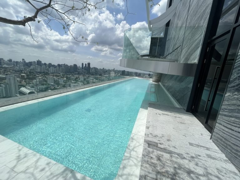 2-Bedroom, 2-Bathroom Condo for Rent/Sale at Park Origin Thonglor, 65 sqm, 73,000 THB/month or 17.3M THB, High Floor, Near BTS Thonglor, Luxury Living in Bangkok.