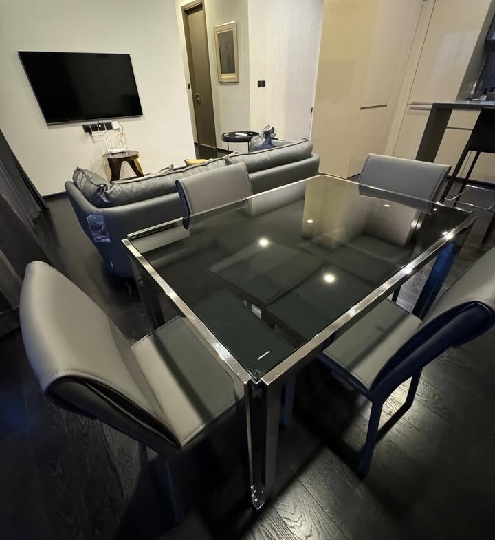 2-Bedroom, 2-Bathroom Condo for Rent/Sale at Park Origin Thonglor, 65 sqm, 73,000 THB/month or 17.3M THB, High Floor, Near BTS Thonglor, Luxury Living in Bangkok.
