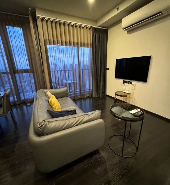 2-Bedroom, 2-Bathroom Condo for Rent/Sale at Park Origin Thonglor, 65 sqm, 73,000 THB/month or 17.3M THB, High Floor, Near BTS Thonglor, Luxury Living in Bangkok.