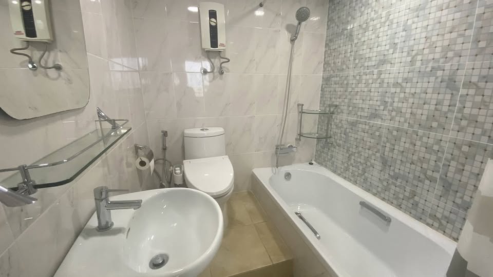 2-Bed, 2-Bath, 111.54 sqm Condo for Rent at Supalai Place Sukhumvit 39, 38,500 THB/Month, Near BTS Phrom Phong – Fully Furnished, Move-In Ready