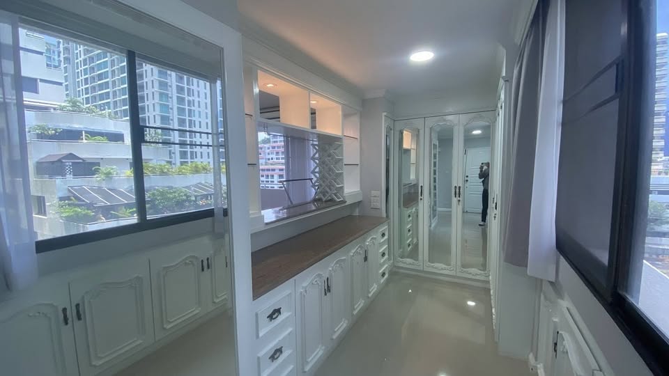 2-Bed, 2-Bath, 111.54 sqm Condo for Rent at Supalai Place Sukhumvit 39, 38,500 THB/Month, Near BTS Phrom Phong – Fully Furnished, Move-In Ready