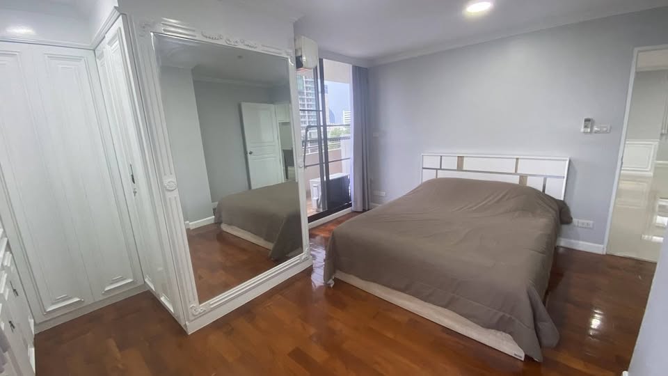 2-Bed, 2-Bath, 111.54 sqm Condo for Rent at Supalai Place Sukhumvit 39, 38,500 THB/Month, Near BTS Phrom Phong – Fully Furnished, Move-In Ready