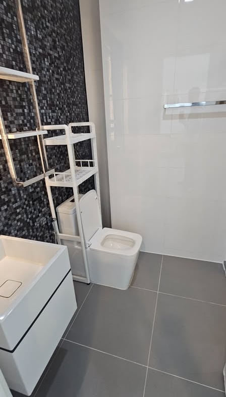 2-Bedroom, 2-Bathroom Condo for Rent at The Room Sukhumvit 69, 80 sqm, 55,000 THB/month, Near BTS Phra Khanong, Modern Living in Bangkok’s Prime Location.