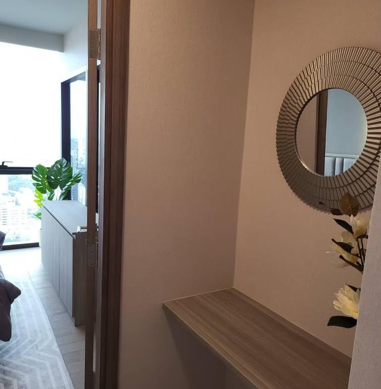 2-Bedroom, 2-Bathroom Duplex Condo for Rent at Celes Asoke, 91 sqm, ฿95,000/month, Fully Furnished, Near Sukhumvit MRT, Luxury Living in Sukhumvit 21, Available February 2025.