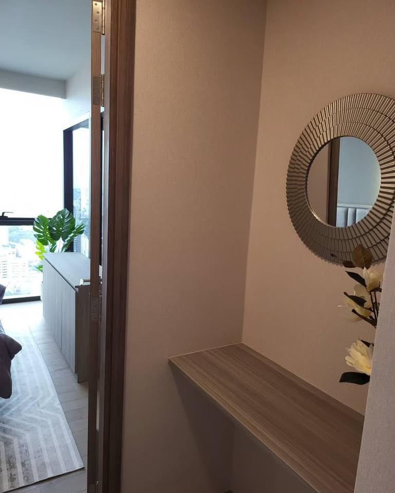 2-Bedroom, 2-Bathroom Duplex Condo for Rent at Celes Asoke, 91 sqm, ฿95,000/month, Fully Furnished, Near Sukhumvit MRT, Luxury Living in Sukhumvit 21, Available February 2025.