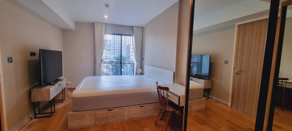 2-Bedroom, 2-Bathroom Condo for Rent at Na Vara Residence, 74.5 sqm, 60,000 THB/month, Fully Furnished, Near Chidlom BTS, Luxury Living in Lumphini, Pathum Wan.