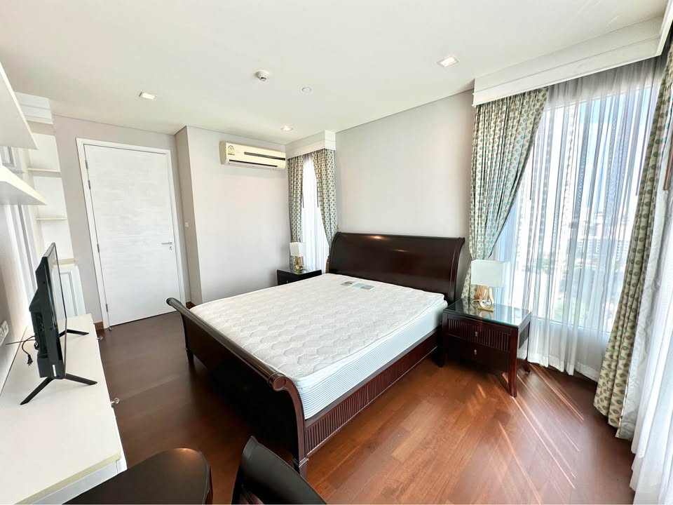 Stylish living room of 2-bedroom condo for rent at IVY Thonglor Bangkok with city view and modern furniture