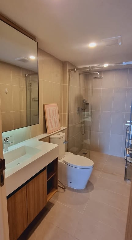 2-Bedroom, 2-Bathroom Condo for Rent at Na Vara Residence, 74.5 sqm, 60,000 THB/month, Fully Furnished, Near Chidlom BTS, Luxury Living in Lumphini, Pathum Wan.