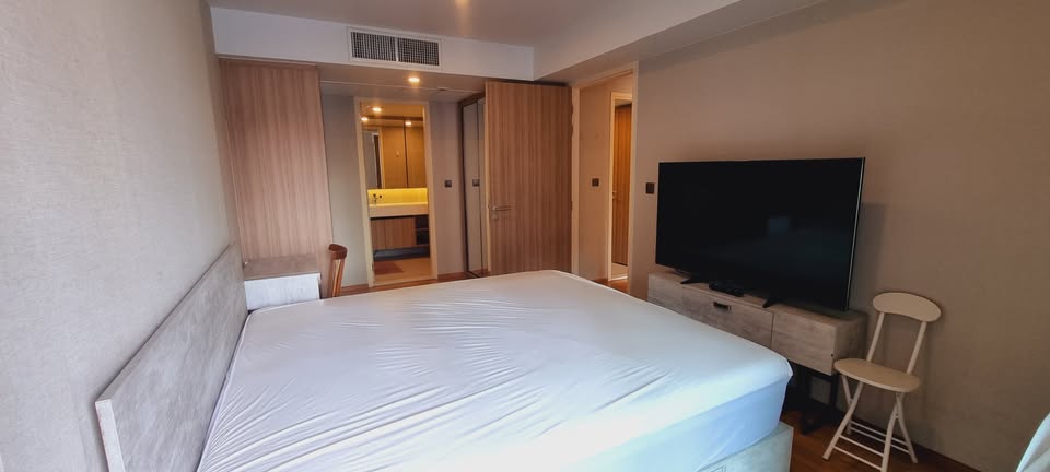 2-Bedroom, 2-Bathroom Condo for Rent at Na Vara Residence, 74.5 sqm, 60,000 THB/month, Fully Furnished, Near Chidlom BTS, Luxury Living in Lumphini, Pathum Wan.