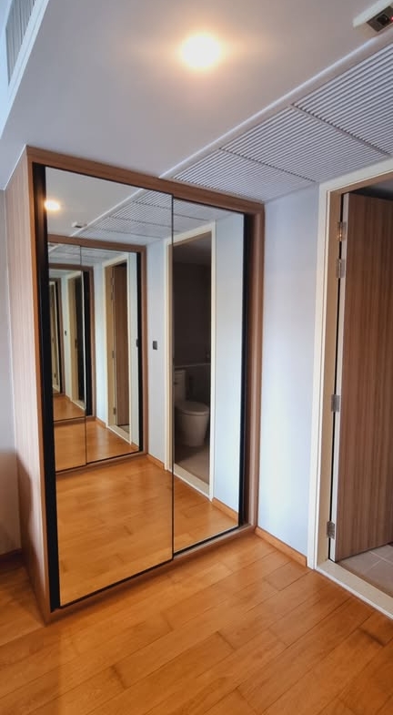 2-Bedroom, 2-Bathroom Condo for Rent at Na Vara Residence, 74.5 sqm, 60,000 THB/month, Fully Furnished, Near Chidlom BTS, Luxury Living in Lumphini, Pathum Wan.