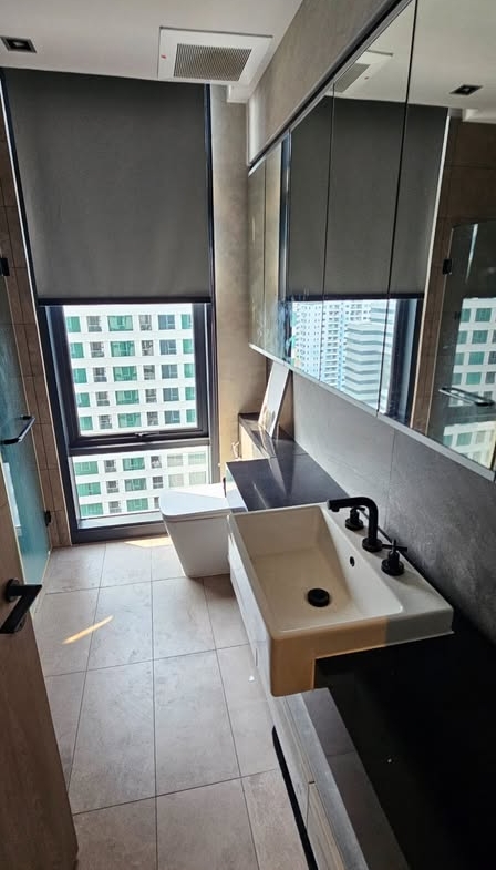 2-Bedroom, 1-Bathroom Condo for Rent at The Lofts Asoke, 75 sqm, ฿65,000/month, Fully Furnished, Near Phetchaburi MRT, Modern Living in Sukhumvit 21, Available Now.